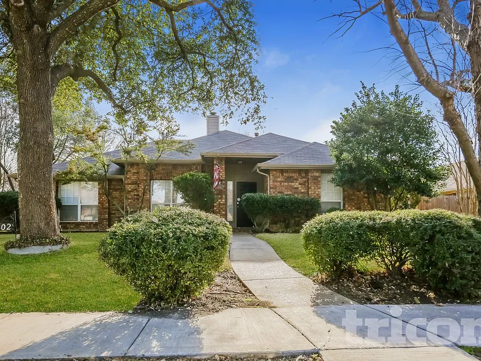 1402 Baker Dr