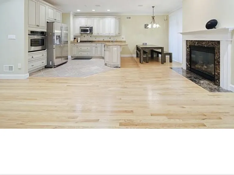 2 Candlewood Dr #2 — Photo 4