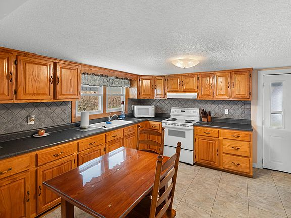 4th image of 2218 Rebel Hollow Rd