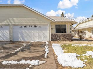 3220 Edgerton St, Vadnais Heights, MN 55127