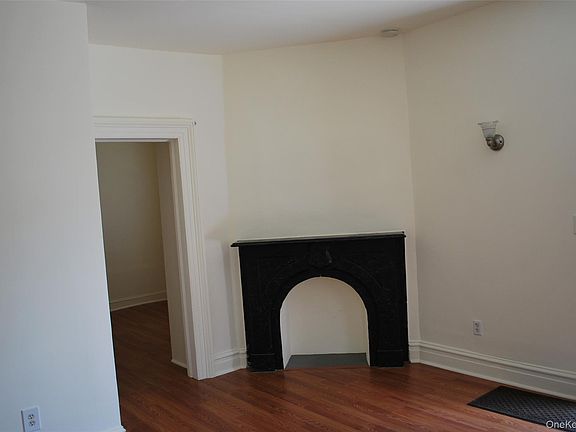 2nd image of 7 Orchard St #C