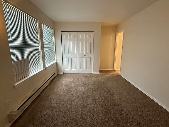 3rd image of 553 11th St NE #B