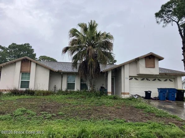 713 Kempten St NW, Palm Bay, FL 32907