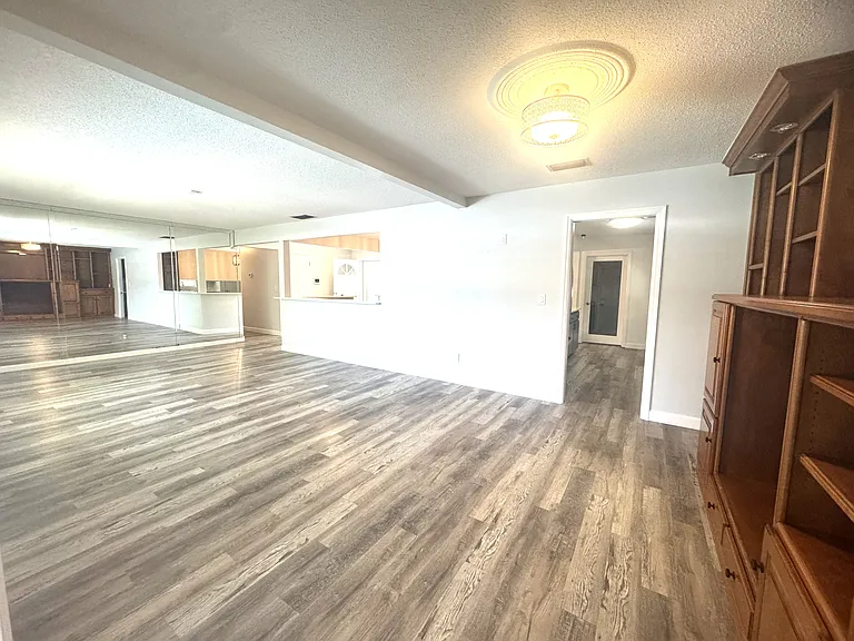 2924 Raeford Rd — Photo 12