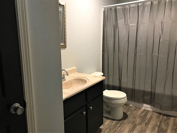 5th image of 520 E Lagrange St APT 6