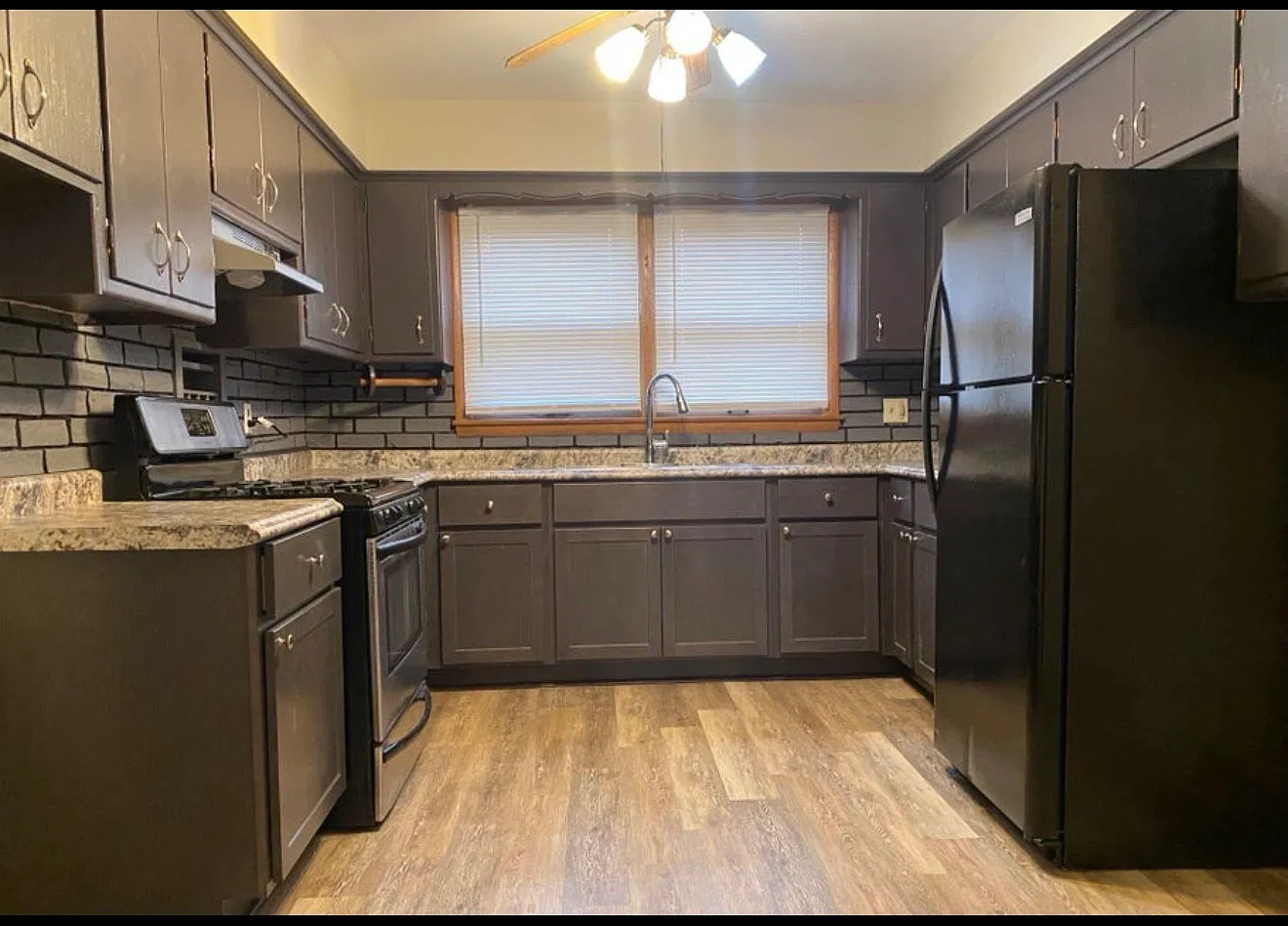 3 bed, 1110 sqft, $1,525 — Photo 3