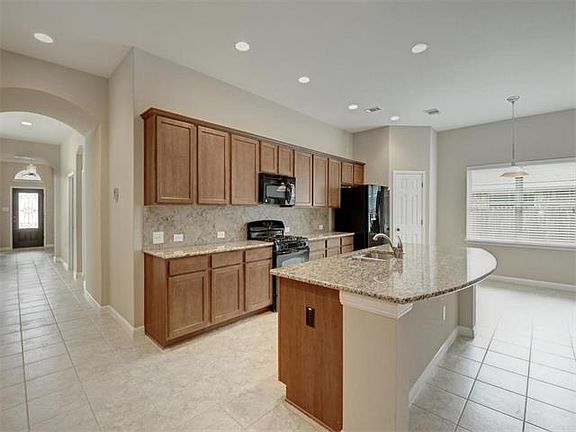 5th image of 611 Walsh Hill Trl
