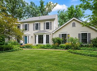 2690 Crestwood Ln, Riverwoods, IL 60015