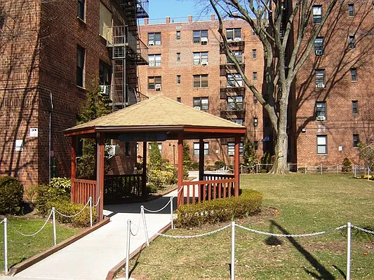 Sold by Jabour Realty Company | media 25