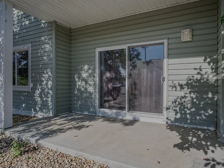 131 Woodsmere Close #50 — Photo 4