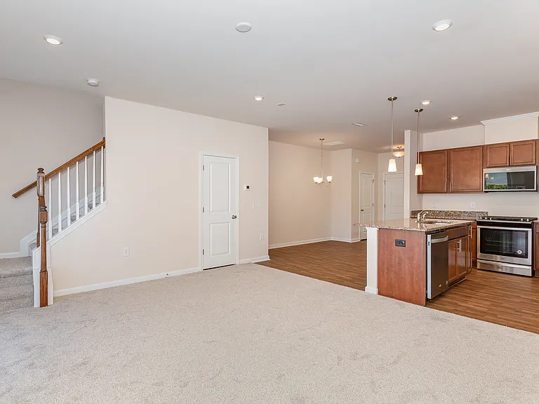 1009 Sycaten St — Photo 11