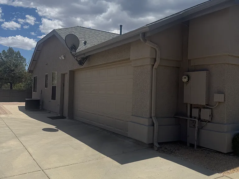 665 N Creekside Dr — Photo 25