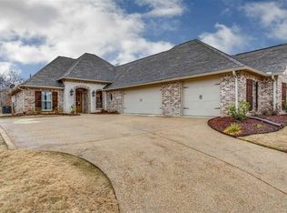 400 Grace Cir, Flowood, MS 39232