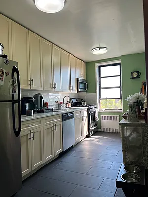 Rented by Prime Realty | media 5