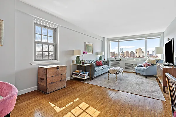 Sold by Compass | media 9