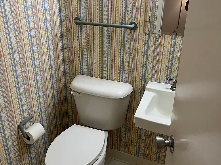 619 King St #210 — Photo 5