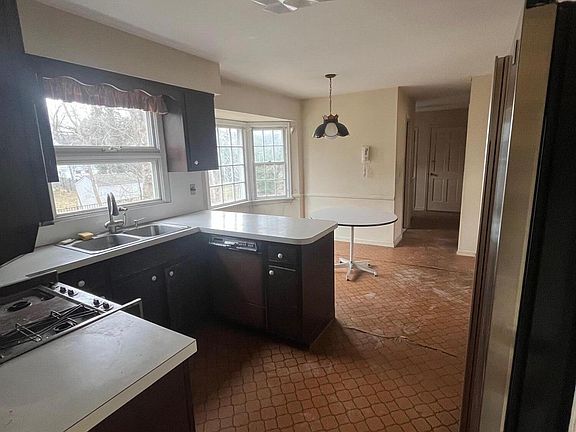 5th image of 26 Rustic Terrace