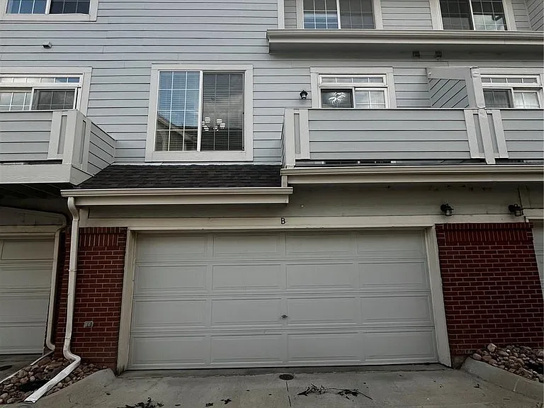 16901 E Warren Pl #B — Photo 18