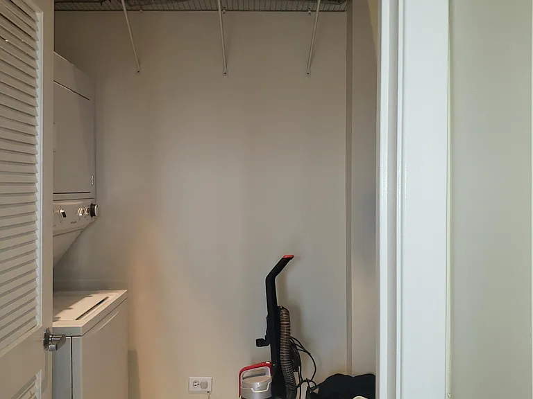 1525 S Sangamon St #802 — Photo 21
