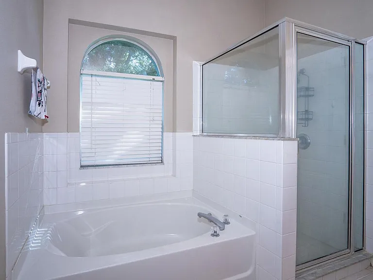 10815 Lakeside Vista Dr — Photo 22