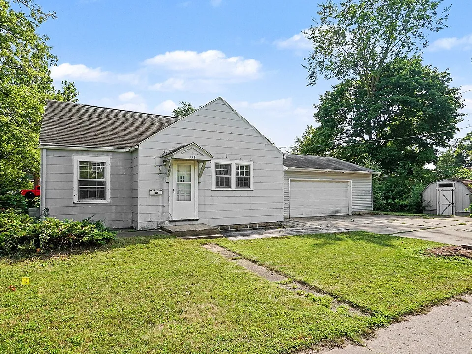 114 Eastlawn Dr