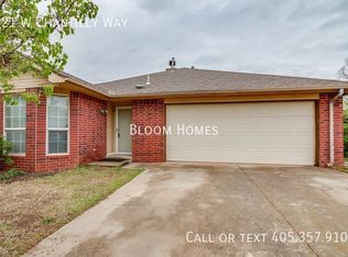 421 W Chantilly Way, Mustang, OK 73064