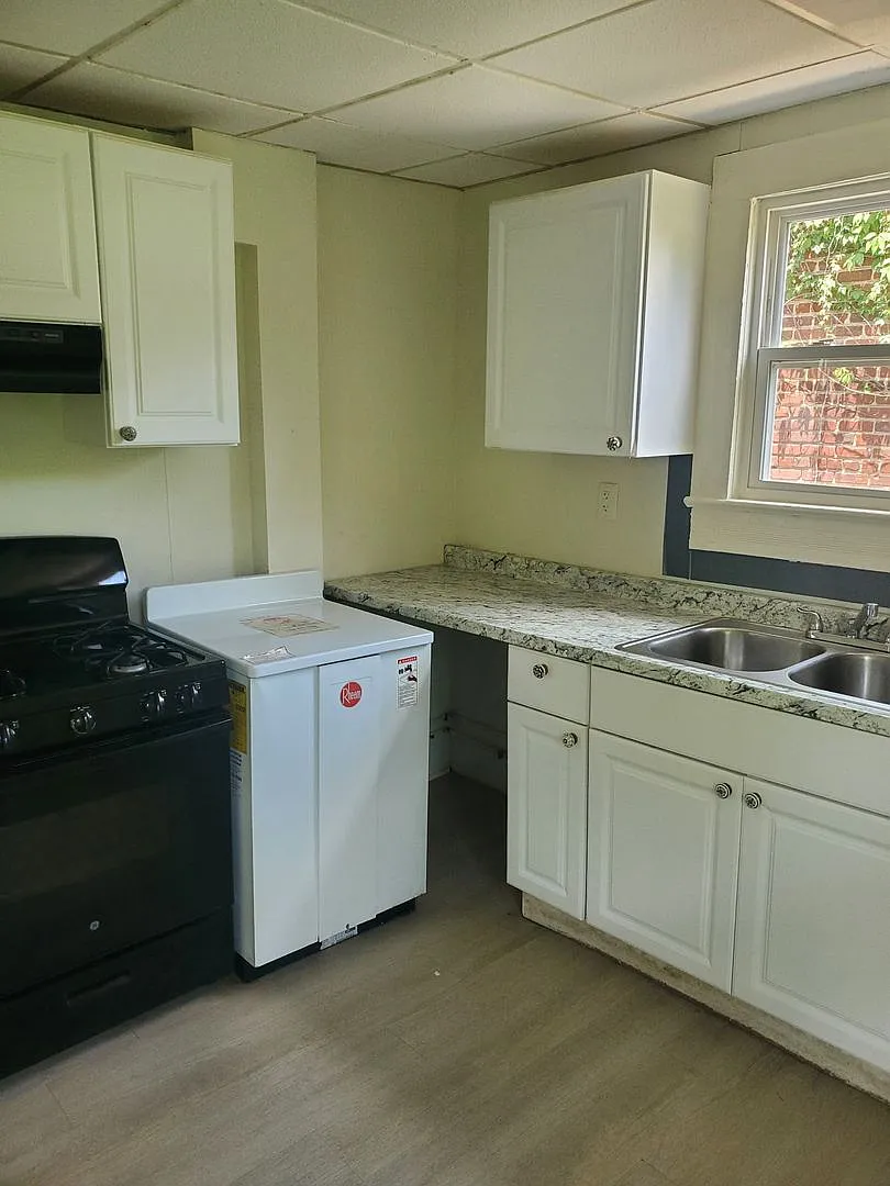 530 North Main St. — Photo 3