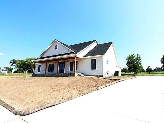 2nd image of 1319 Bentgrass Dr