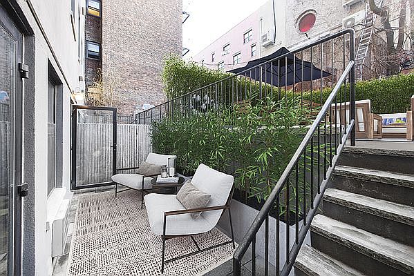 1st image of 326 E 4th St #Bb2