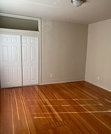 5th image of 5046 Yakima Ave #5046B