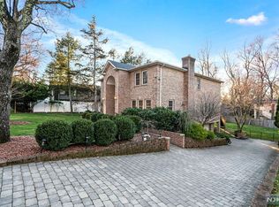 108 Chestnut Ave, Closter, NJ 07624