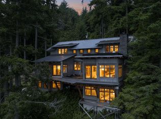 329 Esplanade Rd, Sunshine Coast, BC V0N1G2