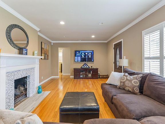 2nd image of 14154 Oval Dr