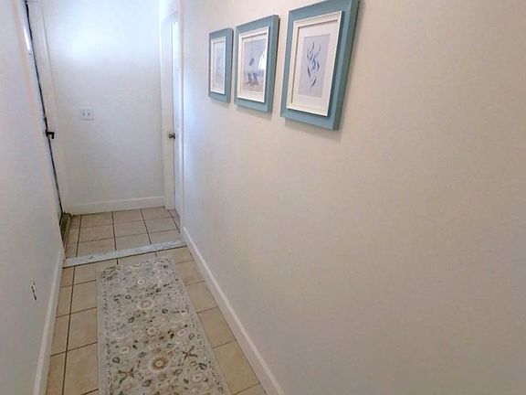 4th image of 2425 Patterson Ave #2