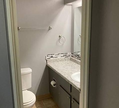 3rd image of 2432 Tennis Ct APT A7