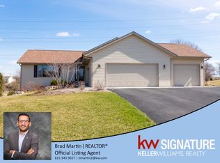 5344 Coopers Hawk Cir, Machesney Park, IL 61115