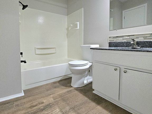 5th image of 3118 Eaton St #3118
