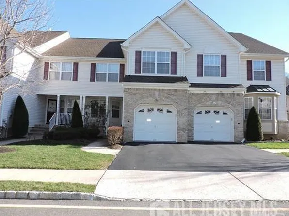 160 Briarwood Dr, North Brunswick, NJ 08902
