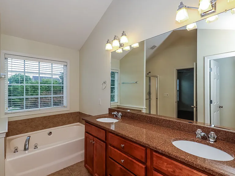122 The Blvd — Photo 12