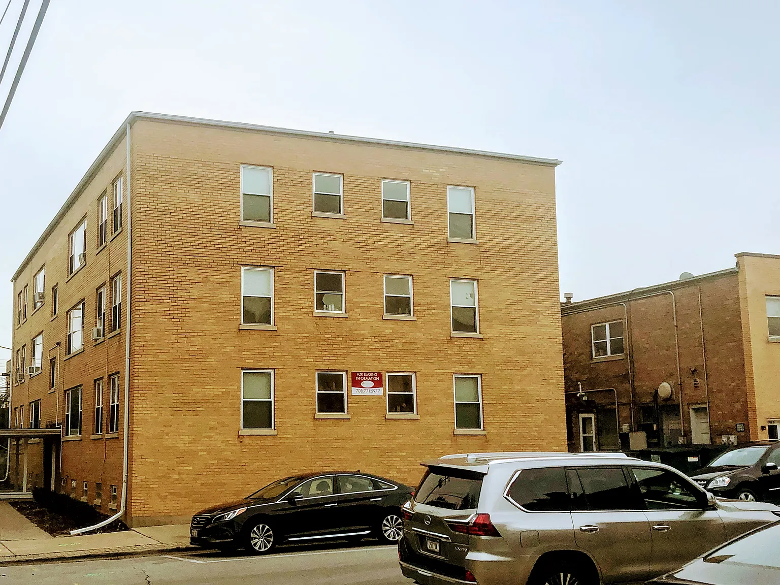 2 bed, 950 sqft, $1,580 — Photo 3