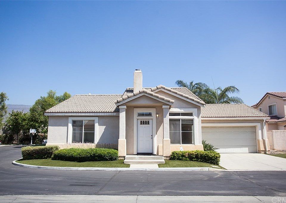 1st image of 316 Oakview Dr