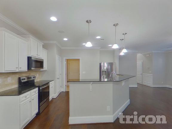4th image of 142 Regency Pl