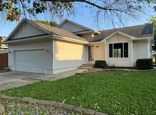 1914 6th St SW, Altoona, IA 50009