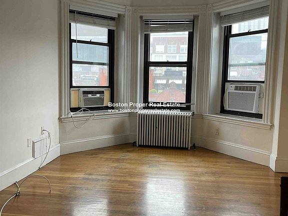 289 Newbury #9 Boston - Back Bay Unit Photo 2