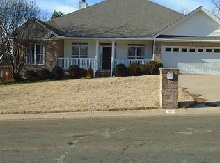 51 Ouachita Dr, Maumelle, AR 72113