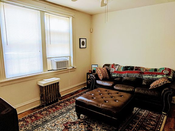 5th image of 905 N Belmont Ave APT 1