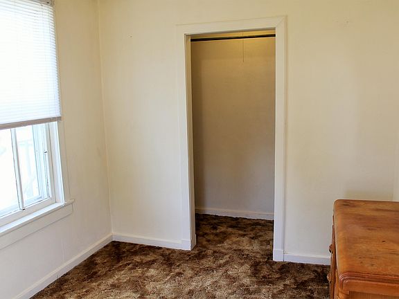 4th image of 439 Maiden St