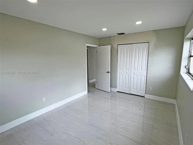 11962 SW 37th Ter — Photo 15