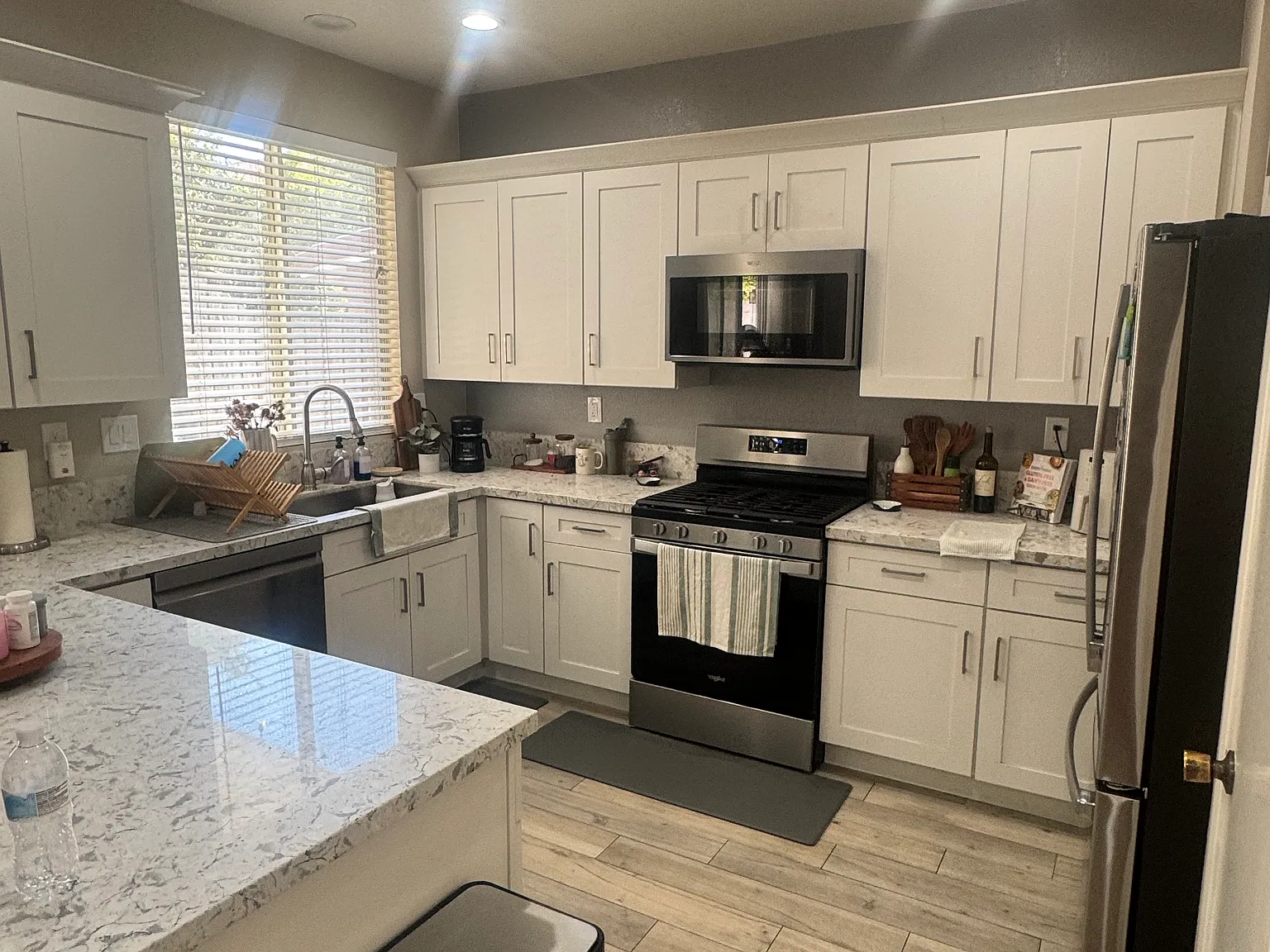 3 bed, 2.5 bath, 1500 sqft, $3,200 — Photo 3