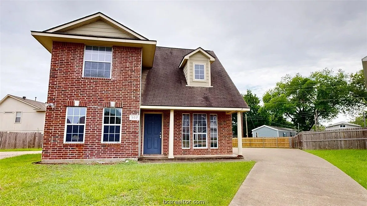 4 bed, 3.0 bath, 1536 sqft, $2,100 — Photo 1